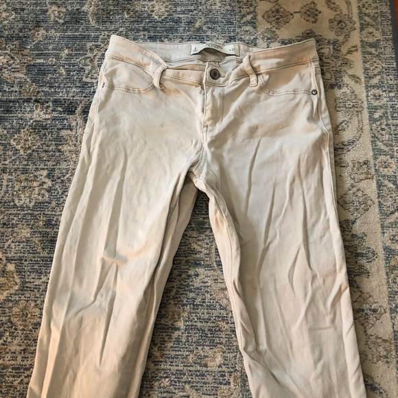 Abercrombie and Fitch Jeans - Size 4 - Picture 2 of 3